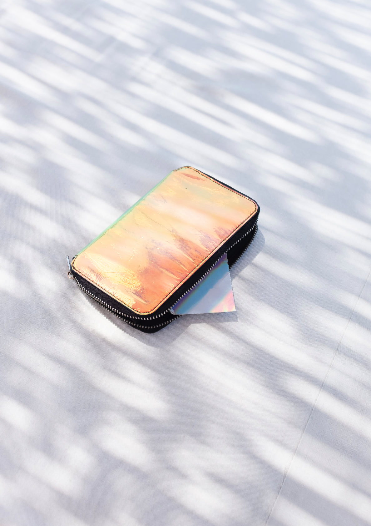 Hologram wallet / minimal style photo print