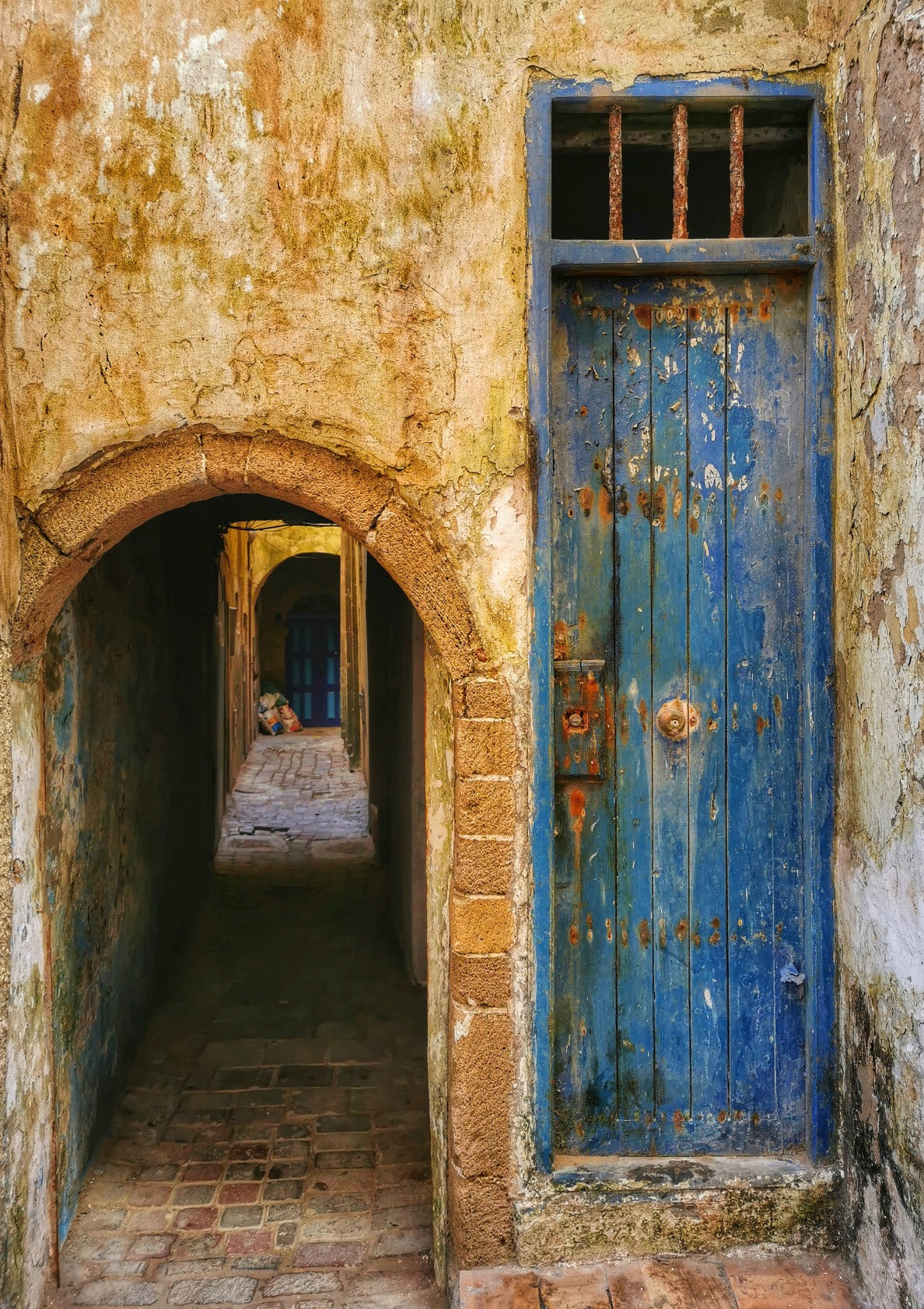 Exploring Unique Entrances