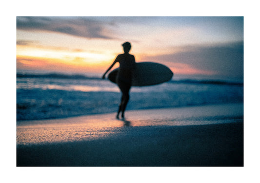 Dreamland surfing in Bali