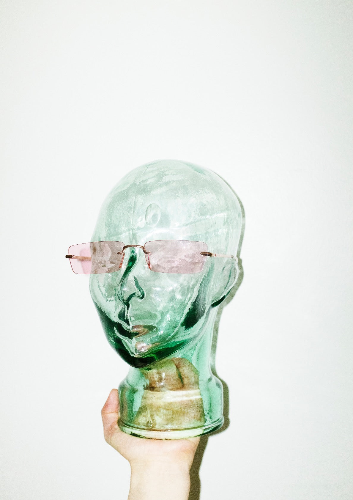 Contemporary style glass head print