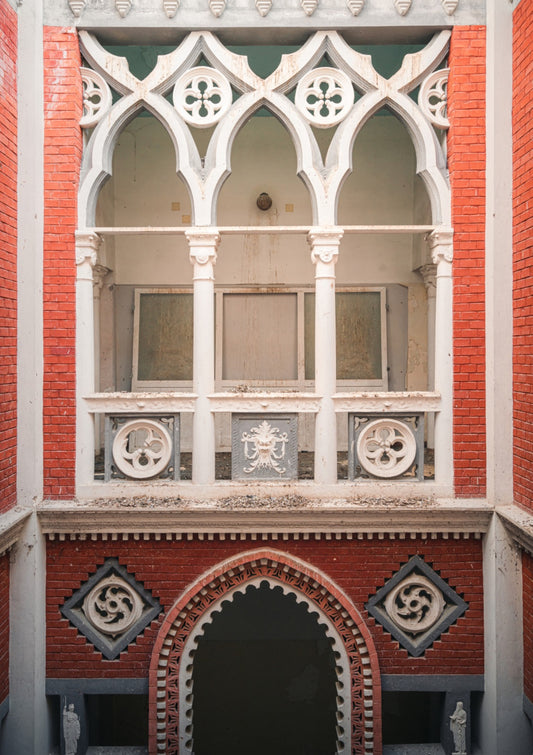 Abandoned Venetian Hotel in Decay